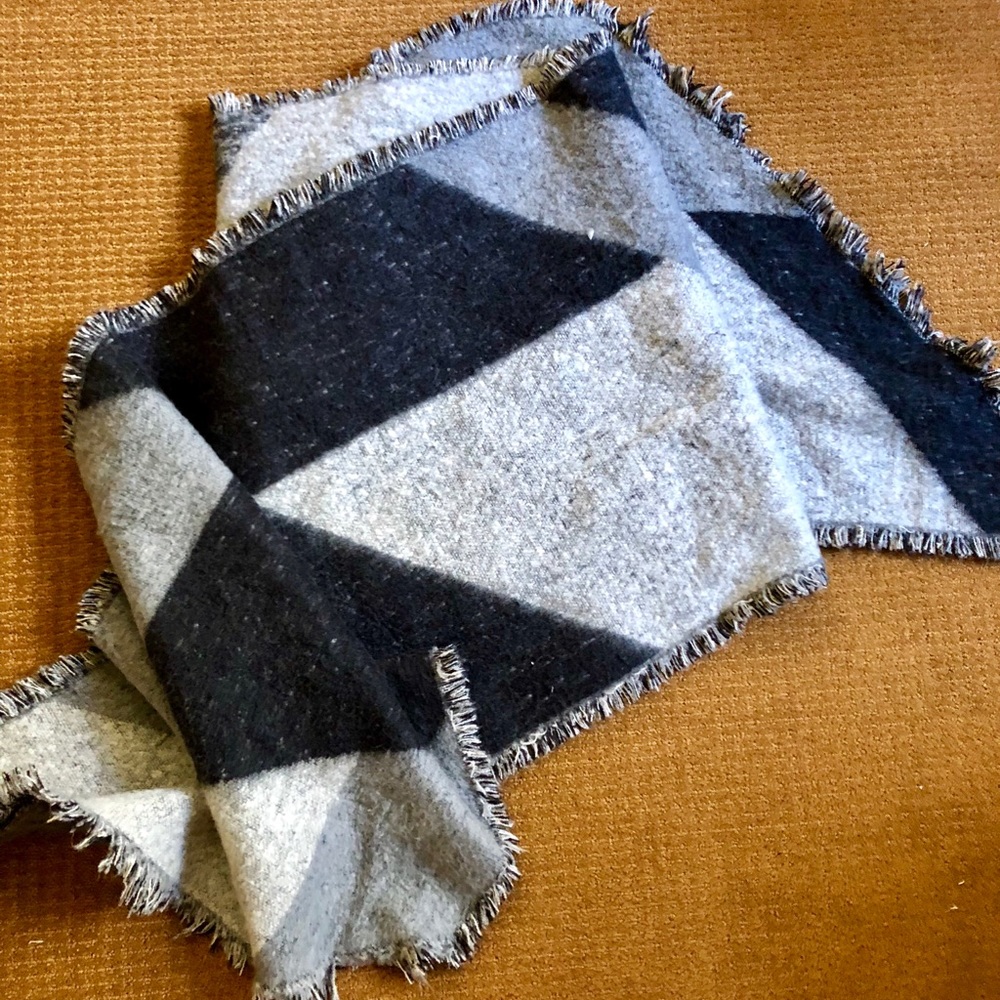 H&M oversized blanket scarf